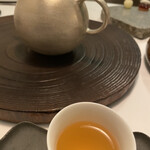 Installation Table ENSO L'asymetrie du calme - 