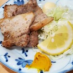 十三屋 - 豚バラ焼き