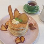 belle-ville - 蜜芋とハニーチーズクリームのパンケーキ ￥1430