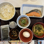 すき家 - 鮭DX朝食　¥550-