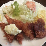 洋食Iwanaga  - ランチ（海老フライ、白身魚、一口ヒレカツ）