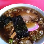 金盛軒 - ラーメンも懐かしい味。500円