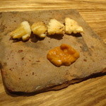 北新地やまがた屋 - マンボウの腸の塩焼きとウニ醤