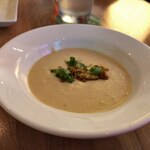 Tommy Bahama Restaurant, Bar & Store - 