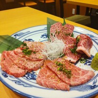 神戸焼肉 金虎 - 