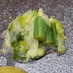 Takumi - レタス、グレープフルーツのサラダ