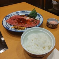 神戸焼肉 金虎 - 