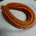 ミスタードーナツ - 蜜黒糖チュロ(￥140)。
レアメニューの一つなので見かけましたら皆さんもお試し下さい！