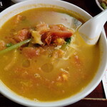 李園 - ”あさりトマトタンメン”、”あさり”の出汁と”トマト”の酸味が合わさり、スッキリと優しい美味しい”スープ”がタップリと入っていました。