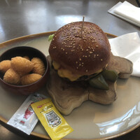 Lounge & Dining G - 