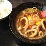 kare-hausukokoichibanya - 特製えびラー醤！ニラ玉カレーらーめん＋イカ＆追い飯