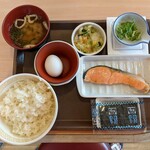 すき家 - 鮭・納豆定食 620円