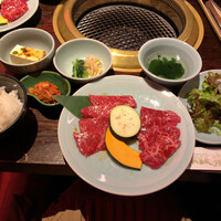 松阪苑 - 赤身二種寄せ盛りランチ