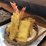 162120857 - サクサクで美味しい天ぷらをえび塩で！