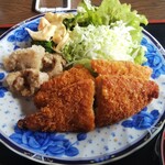 cafe クレスト - 白身魚のフライと鶏の唐揚