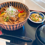 Tsukubakokusaikantorikuraburesutoran - キングポーク豚バラ焼肉丼
