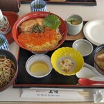 美咲和風レストラン - 鮭親子丼ミニそばセット