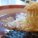 ニュー東京 - 麺はぷるぷるしてます。