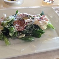 ベッラヴィスタ ラウンジ - 江戸菜とパルミジャーノのシーザーサラダ