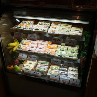 食パン専門店 ドンパン_1