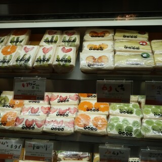 食パン専門店 ドンパン_0