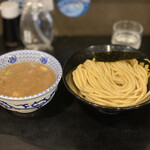 つけ麺無心 - Wスープつけ麺(並 300㌘) 930円