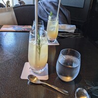 DINING & BAR TABLE 9 TOKYO - 