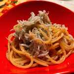 肉グリル＆イタリアン エビスキッチン - しらすたっぷりペペロンチーノ