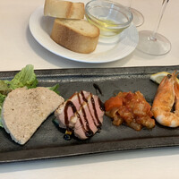 バール・エ・リストランテ・タブリエ - 前菜4種盛り合わせ