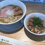 麺処 やま田 - 鶏塩らぁ麺・ミニ豚肉丼