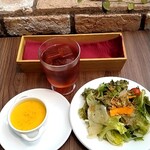 ROSIER - セットのスープ。この日はカボチャのスープ。日によって違います。