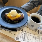 Kuradashi Yakiimo Kaitsuka - 焼き芋バルケッタ　リンゴとアプリコットソース　セット　コーヒー