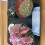 みなと市場 小松鮪専門店 - 