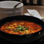 焼肉レストラン ロインズ - ユッケジャンスープ
