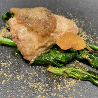 L'Agréable Esprit de GAMIN - ボラ白子のムニエル ちぢみほうれん草 カラスミと焦がしバター・ソース