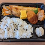 屋台DELi - ほっけ弁当（500円）