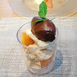 ルシェル - デザート、プラリネのパルフェ、柿、チョコレートシャーベット
