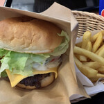 GHOST BURGER - クラッシックバーガーセット（750円）