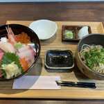Sassan - 1000円ちょっきり　海鮮丼と蕎麦ランチ