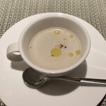 オッティ - 里芋のポタージュ。全く土くさく無く舌触りも滑らか。パンを撮り忘れた( ；∀；)美味しかったです〜