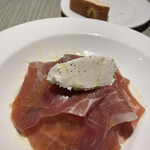 オッティ - 生ハムと水牛モッツァレラ♡