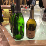 トゥ・ラ・ジョア イズム - 