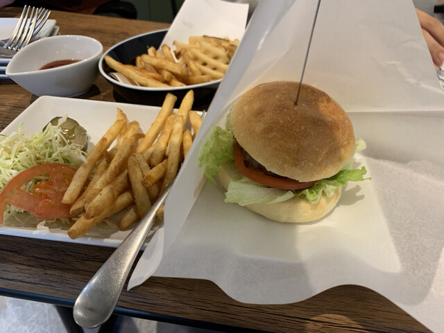 Ar's burger photo 2