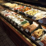 オーボンヴュータン - 店内。惣菜売場。