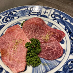 焼肉・冷麺 二郎 椿町店 - 