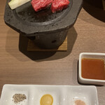 常磐ホテル - 国産牛溶岩石焼き