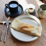 カフェ マメヒコ - 林檎のクレープ＋秋煎珈琲