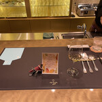 トゥ・ラ・ジョア イズム - 