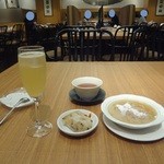 中国薬膳料理 星福 - Bランチ・スペシャルセット：真珠粉入りフカヒレスープ、大根餅