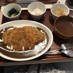 とんかつは飲み物。 新宿店